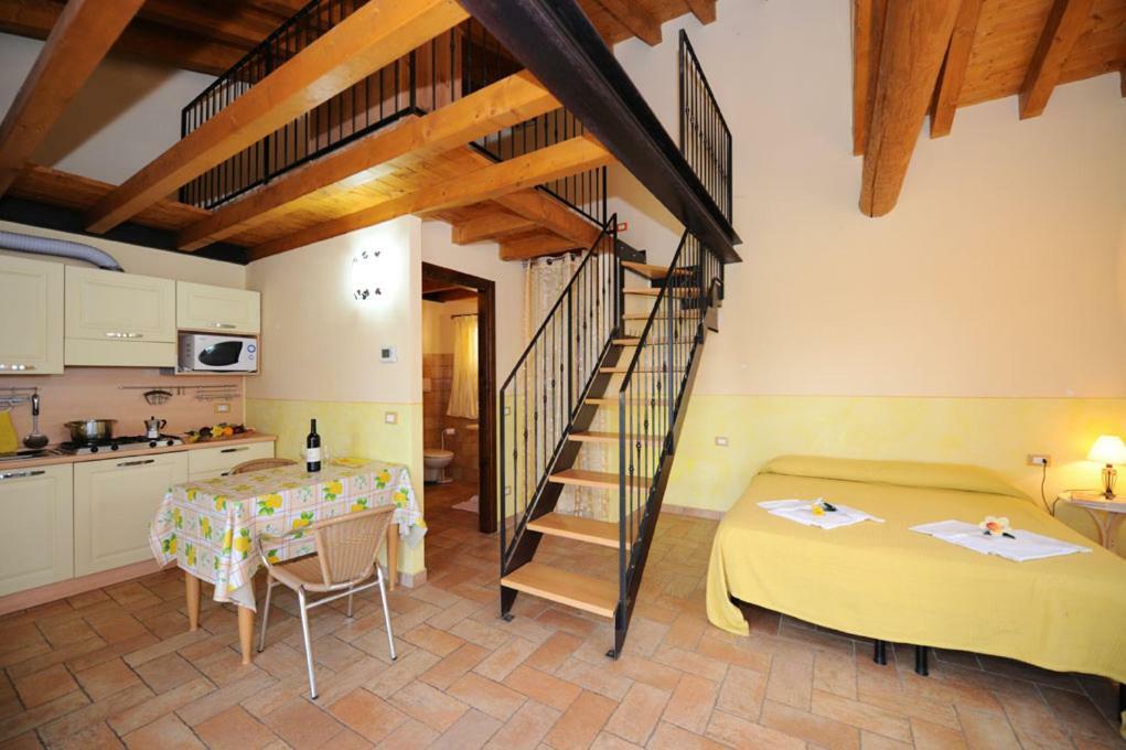 Lizzarola Farm stay *